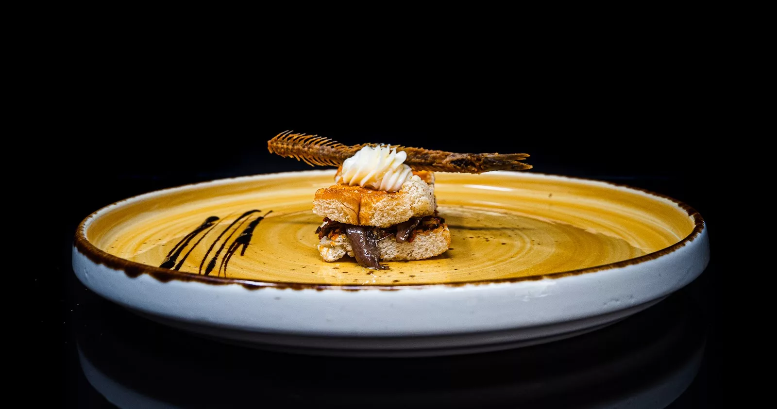 Tasca del Puerto · postre emplatado
