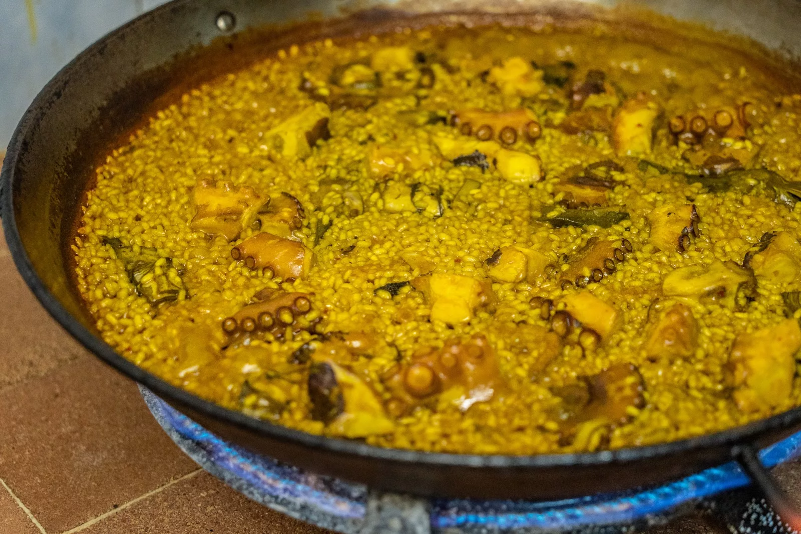 Casa Lola · arroz en paella